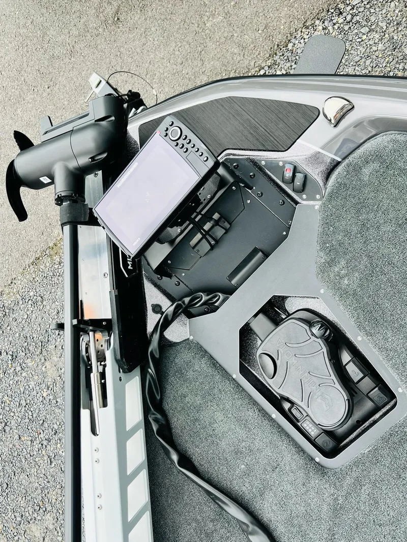 Slide: The Image of Skeeter ZXR 21 2025 - 14