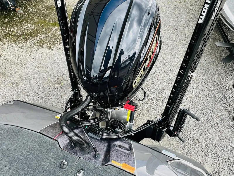 Slide: The Image of Skeeter ZXR 21 2025 - 20