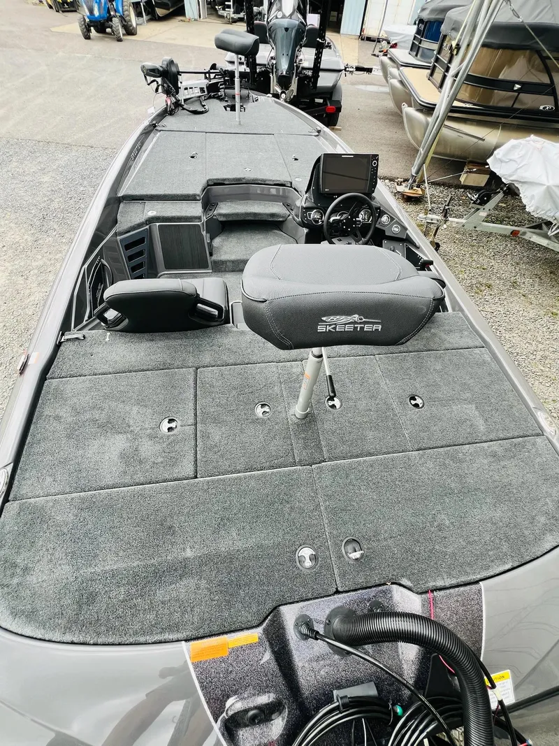 Slide: The Image of Skeeter ZXR 21 2025 - 23