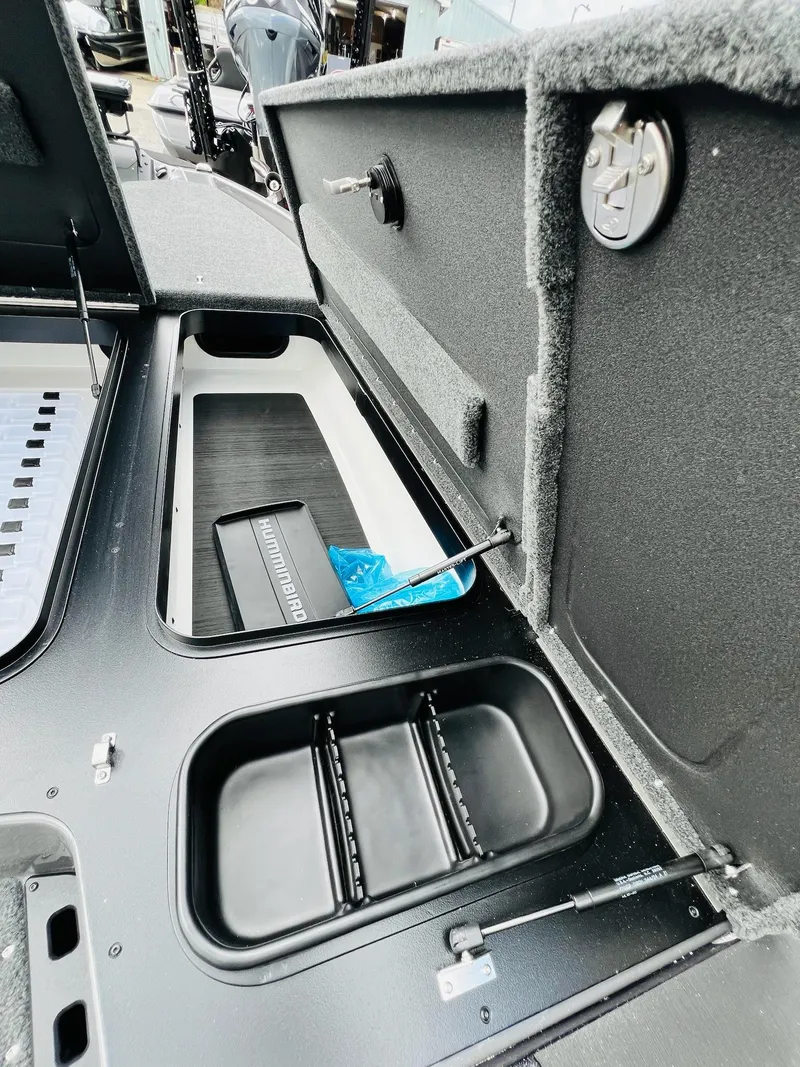 Slide: The Image of Skeeter ZXR 21 2025 - 29