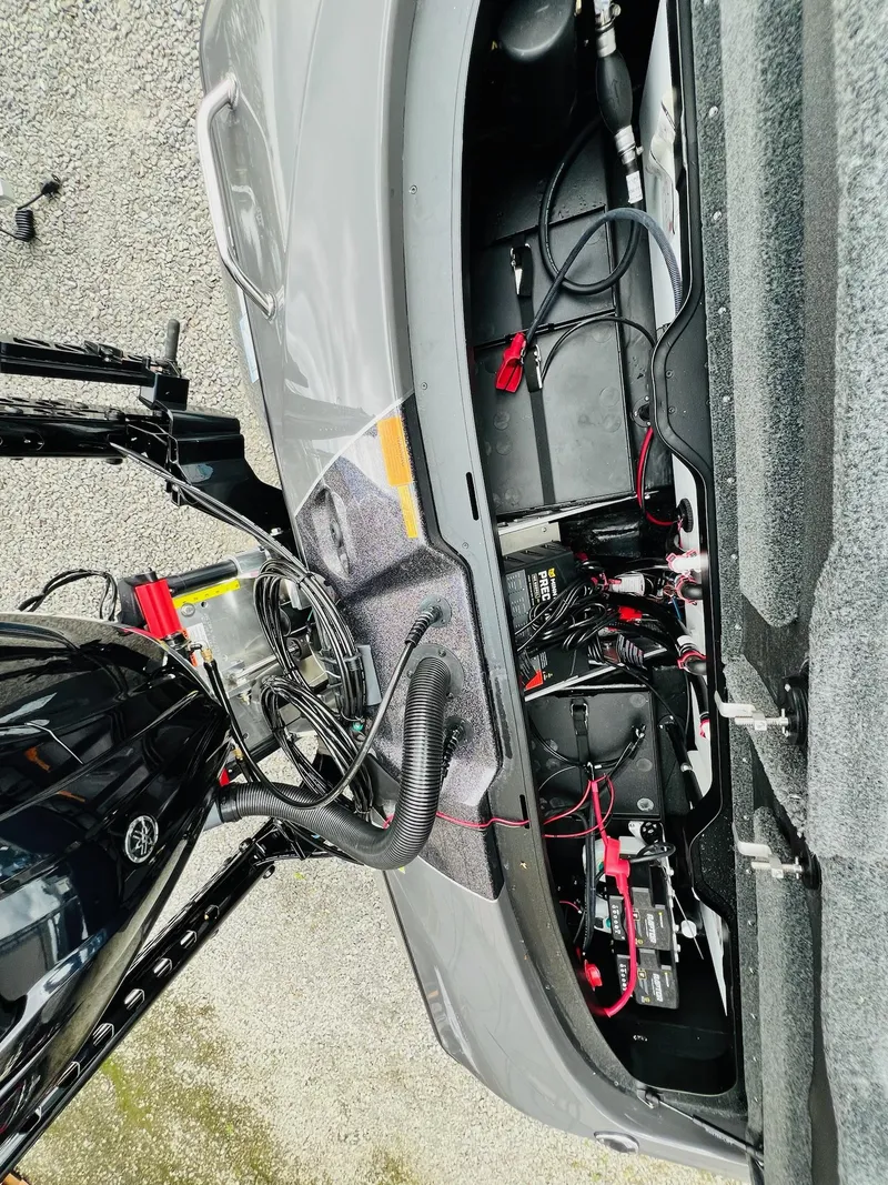 Slide: The Image of Skeeter ZXR 21 2025 - 3