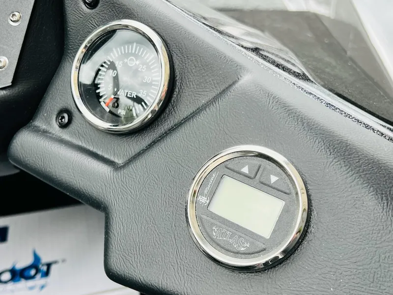 Slide: The Image of Skeeter ZXR 21 2025 - 30