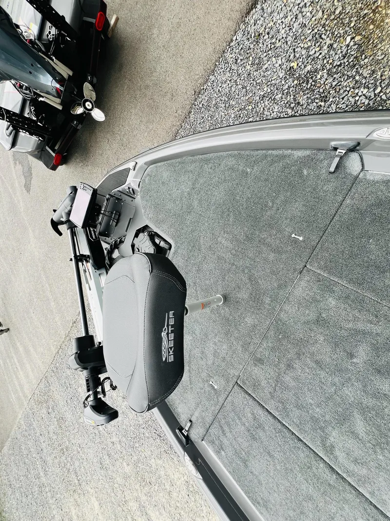 Slide: The Image of Skeeter ZXR 21 2025 - 32