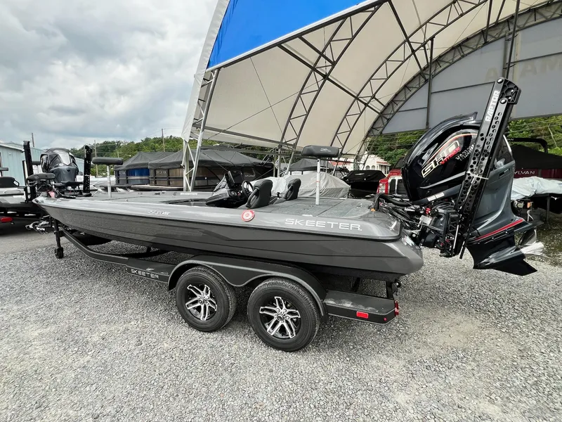 Slide: The Image of Skeeter ZXR 21 2025 - 33