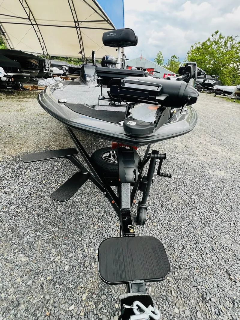 Slide: The Image of Skeeter ZXR 21 2025 - 35