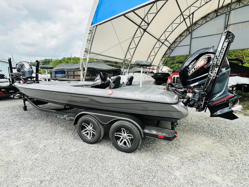 Slide: The Image of Skeeter ZXR 21 2025 - 36