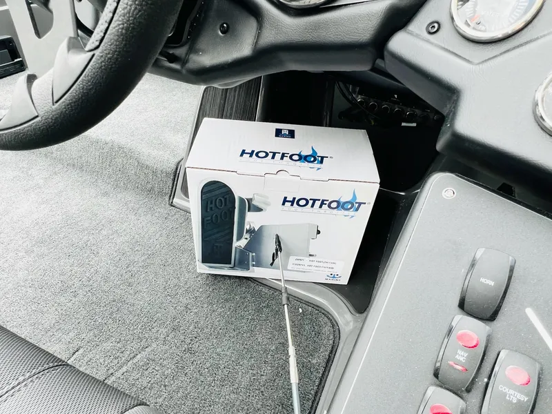 Slide: The Image of Skeeter ZXR 21 2025 - 40