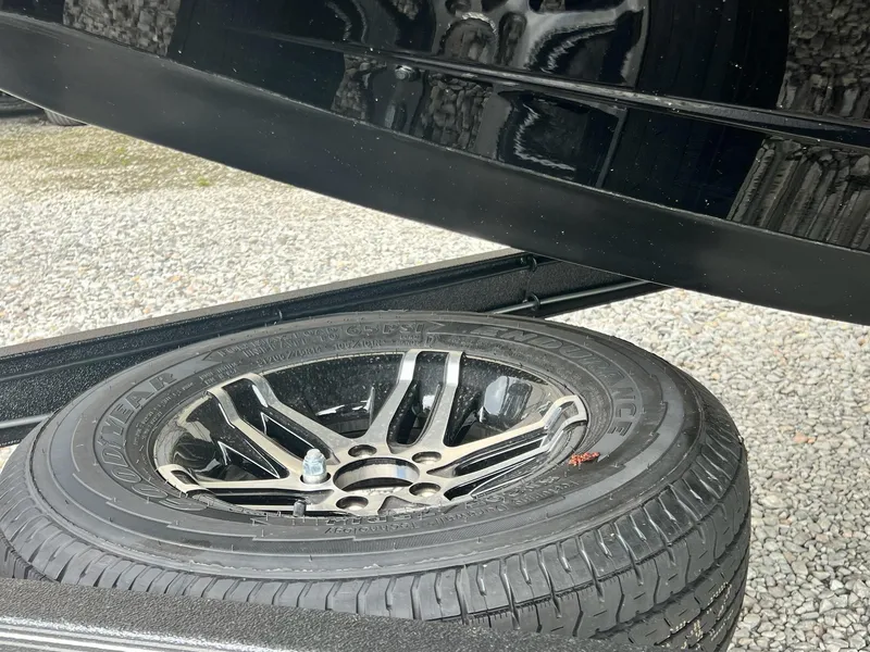 Slide: The Image of Skeeter ZXR20 2025 - 11