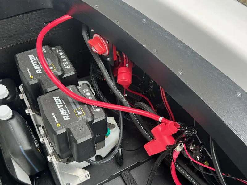 Slide: The Image of Skeeter ZXR20 2025 - 16