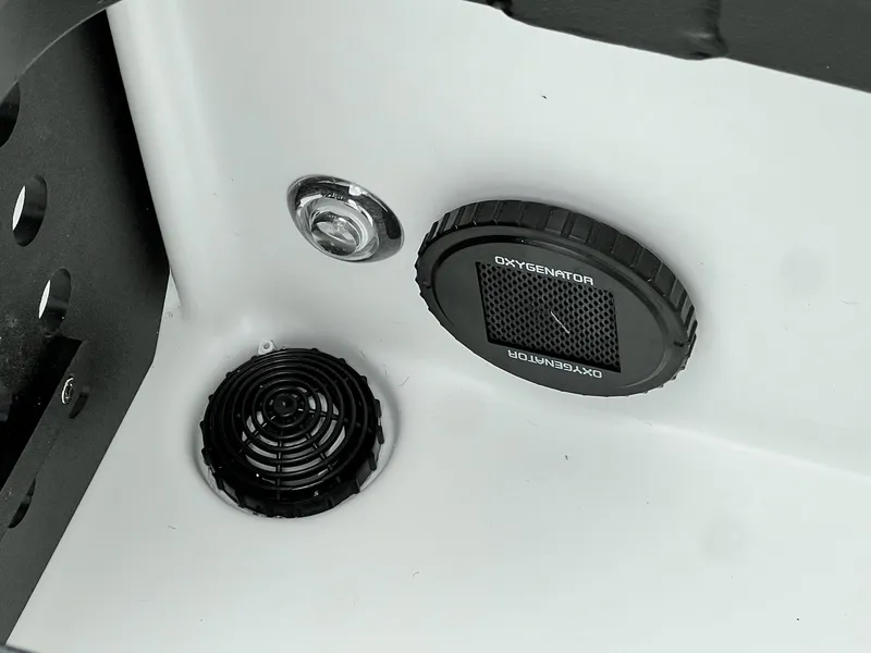 Slide: The Image of Skeeter ZXR20 2025 - 18