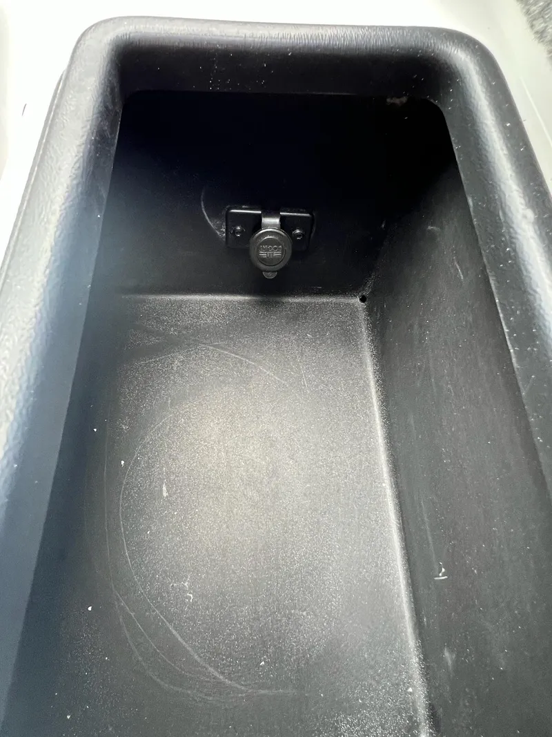 Slide: The Image of Skeeter ZXR20 2025 - 6