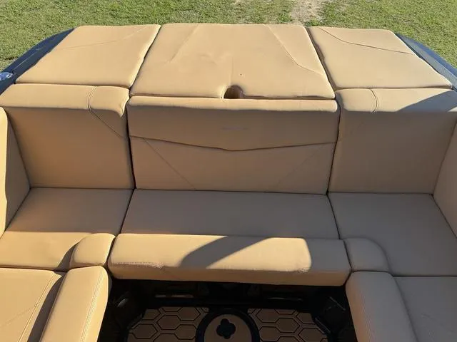 Slide: The Image of MasterCraft NXT24 2022 - 14