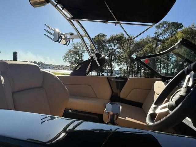 Slide: The Image of MasterCraft NXT24 2022 - 9