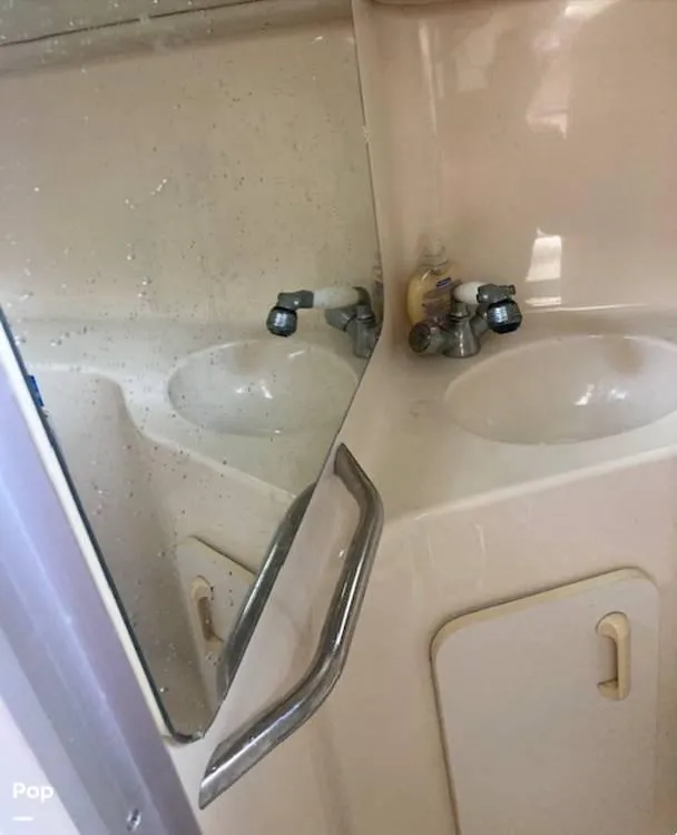 Slide: The Image of 1996 Sea Ray 250 EC for sale in Lake Ariel, PA - 4