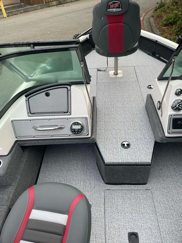 Slide: The Image of Ranger VS1682SC Angler 2024 - 62