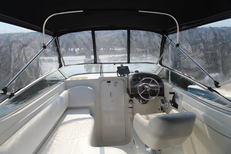 Slide: The Image of Wellcraft 2600 Martinique 2000 - 10