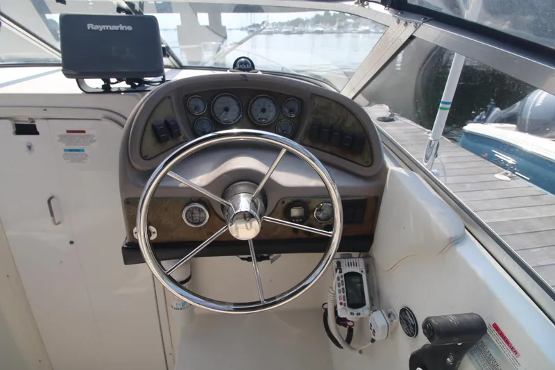 Slide: The Image of Wellcraft 2600 Martinique 2000 - 11