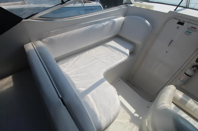 Slide: The Image of Wellcraft 2600 Martinique 2000 - 15