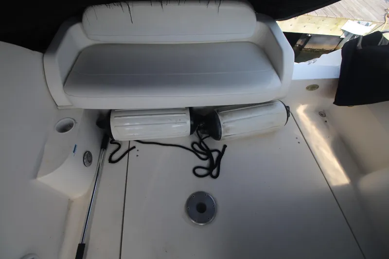 Slide: The Image of Wellcraft 2600 Martinique 2000 - 17