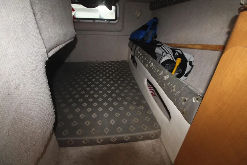 Slide: The Image of Wellcraft 2600 Martinique 2000 - 21