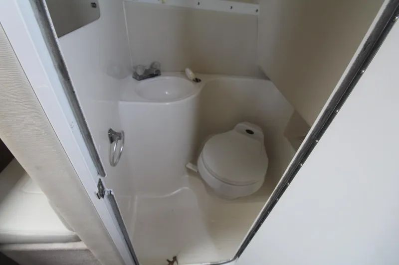 Slide: The Image of Wellcraft 2600 Martinique 2000 - 27