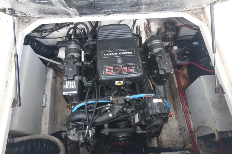 Slide: The Image of Wellcraft 2600 Martinique 2000 - 28