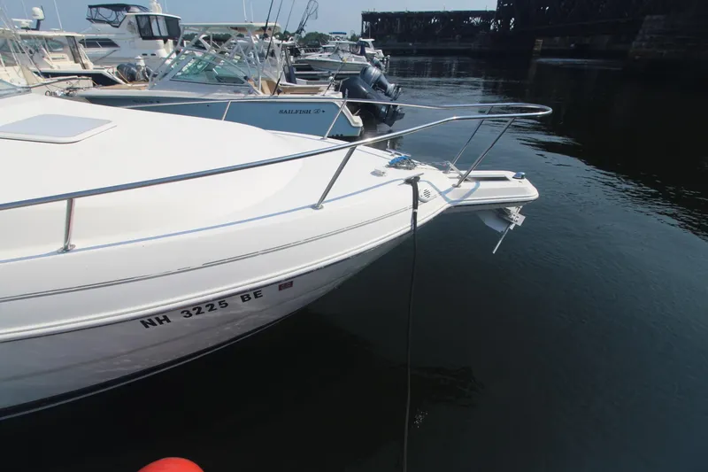 Slide: The Image of Wellcraft 2600 Martinique 2000 - 8