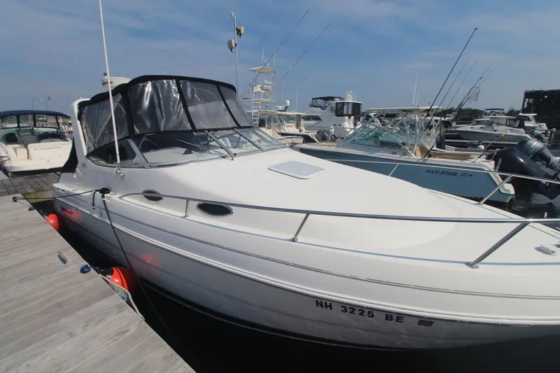 Slide: The Image of Wellcraft 2600 Martinique 2000 - 9