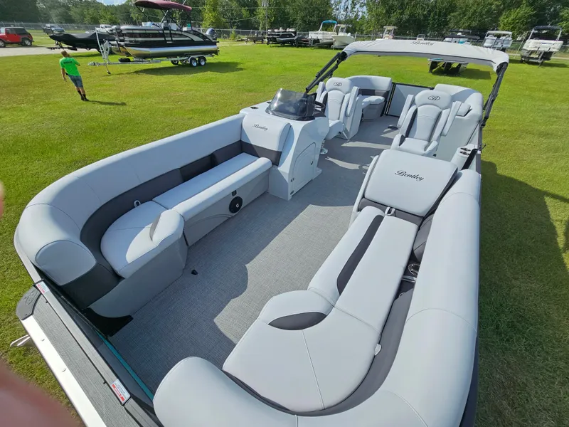 Slide: The Image of 2025 Bentley Legacy 243 Navigator Tritoon (Sport 3) - 12