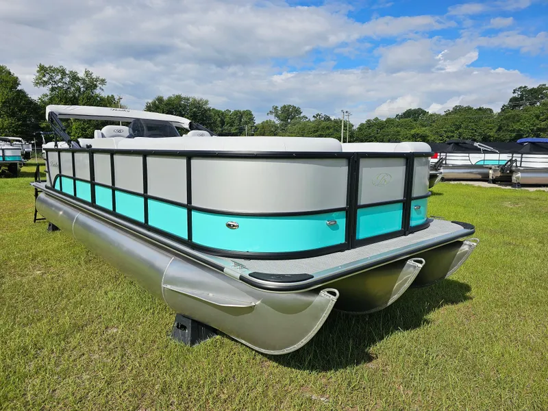 Slide: The Image of 2025 Bentley Legacy 243 Navigator Tritoon (Sport 3) - 5