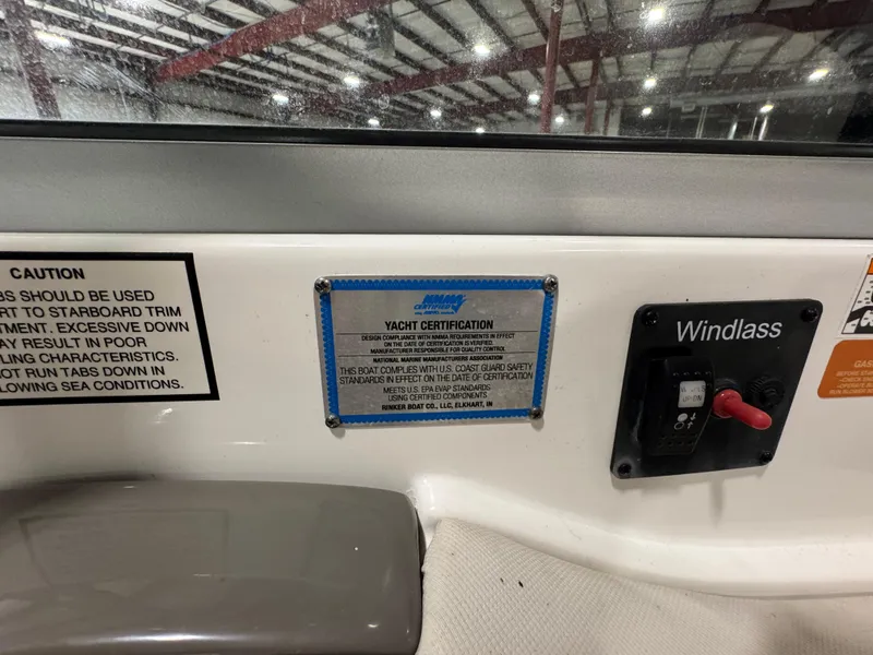 Slide: The Image of 2013 Rinker 276 Captiva Bowrider yacht certification and windlass control panel. - 39