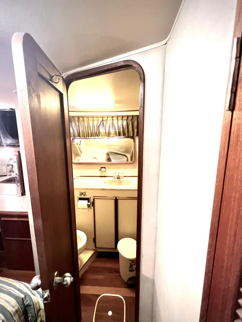 Slide: The Image of Chris-Craft Corinthian 480 1986 - 50