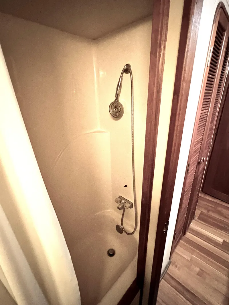 Slide: The Image of Chris-Craft Corinthian 480 1986 - 53