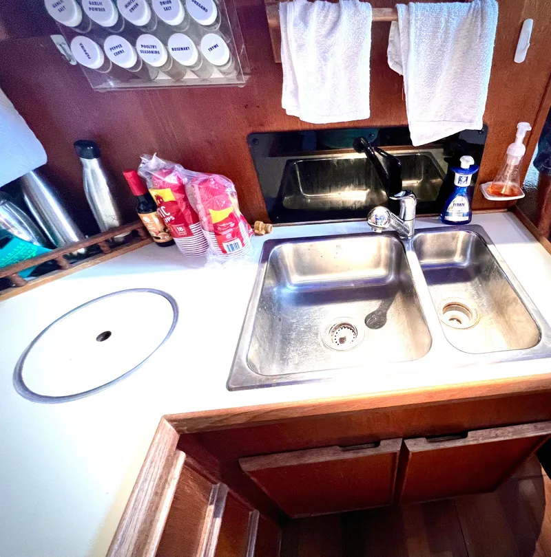 Slide: The Image of Chris-Craft Corinthian 480 1986 - 58