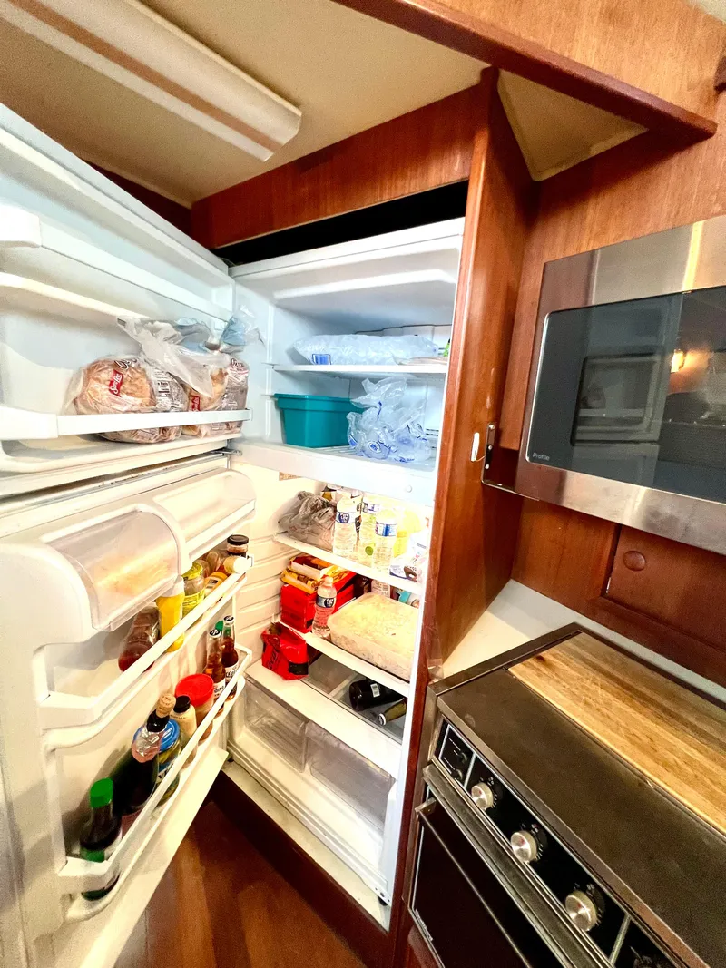 Slide: The Image of Chris-Craft Corinthian 480 1986 - 59