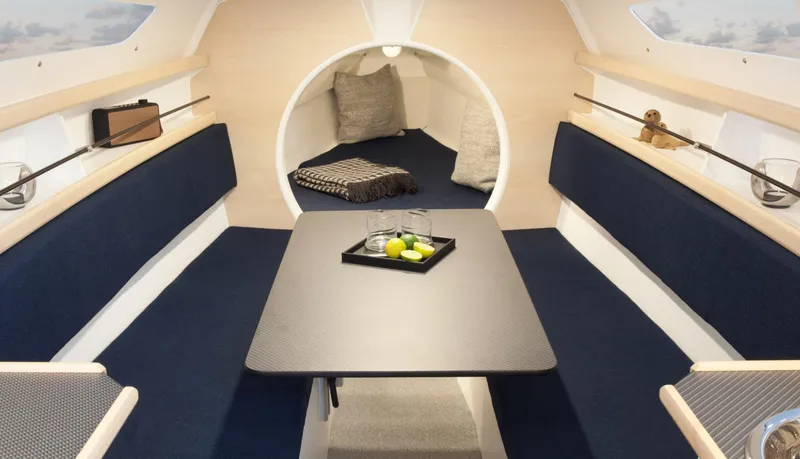 Slide: The Image of Dragonfly 25 interior - 6