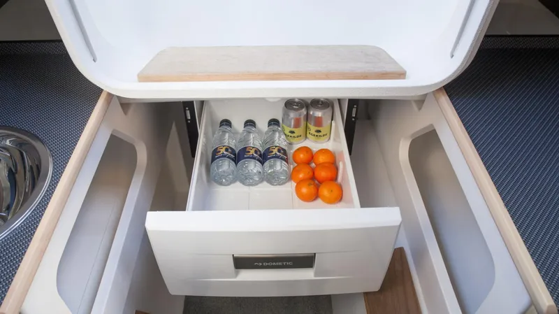 Slide: The Image of Dragonfly 25 interior - 9