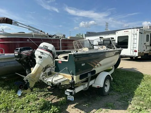 Slide: The Image of Crestliner 1750 Fish Hawk 1997 - 2