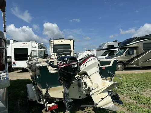 Slide: The Image of Crestliner 1750 Fish Hawk 1997 - 3