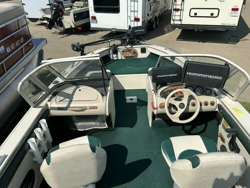 Slide: The Image of Crestliner 1750 Fish Hawk 1997 - 7