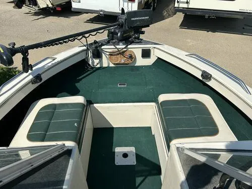 Slide: The Image of Crestliner 1750 Fish Hawk 1997 - 8