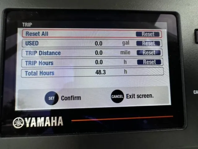 Slide: The Image of Yamaha trip display showing 48.3 total hours on Robalo R230 Center Console 2022. - 10