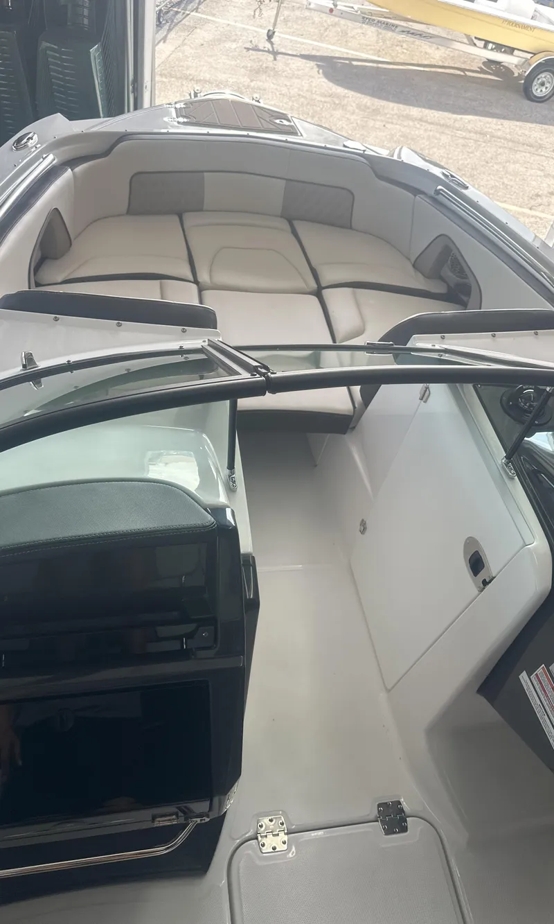 Slide: The Image of 2025 Monterey M45 boat interior with spacious seating and modern design. - 30