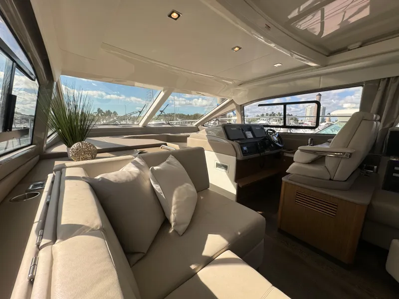 Slide: The Image of Sea Ray Sundancer 2017 - 56