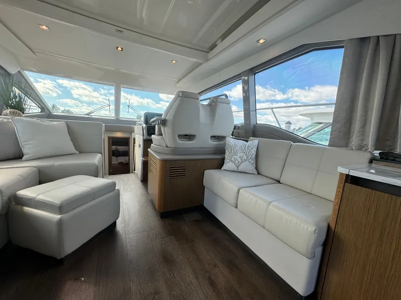 Slide: The Image of Sea Ray Sundancer 2017 - 57