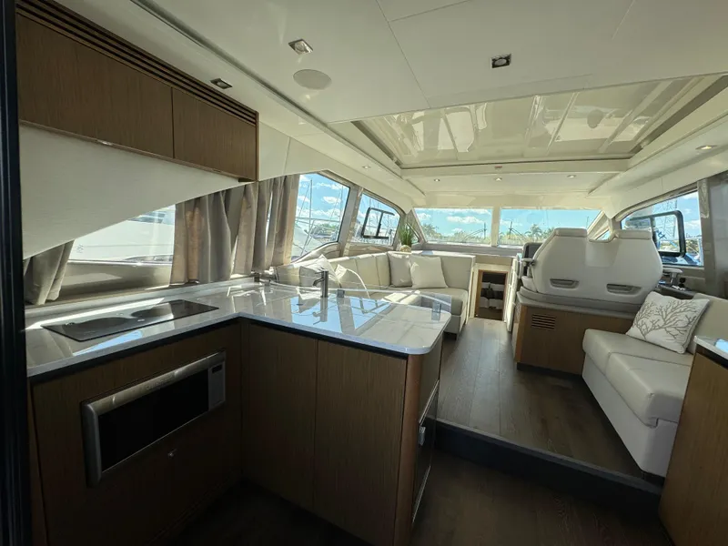 Slide: The Image of Sea Ray Sundancer 2017 - 71