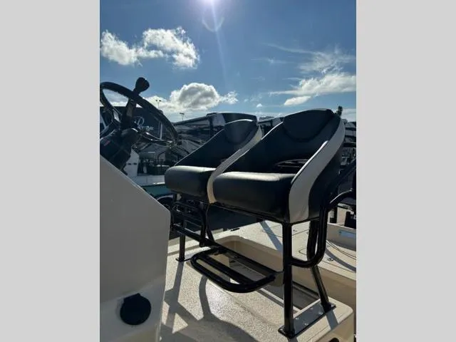 Slide: The Image of Majek M2 ILLUSION 2024 - 9