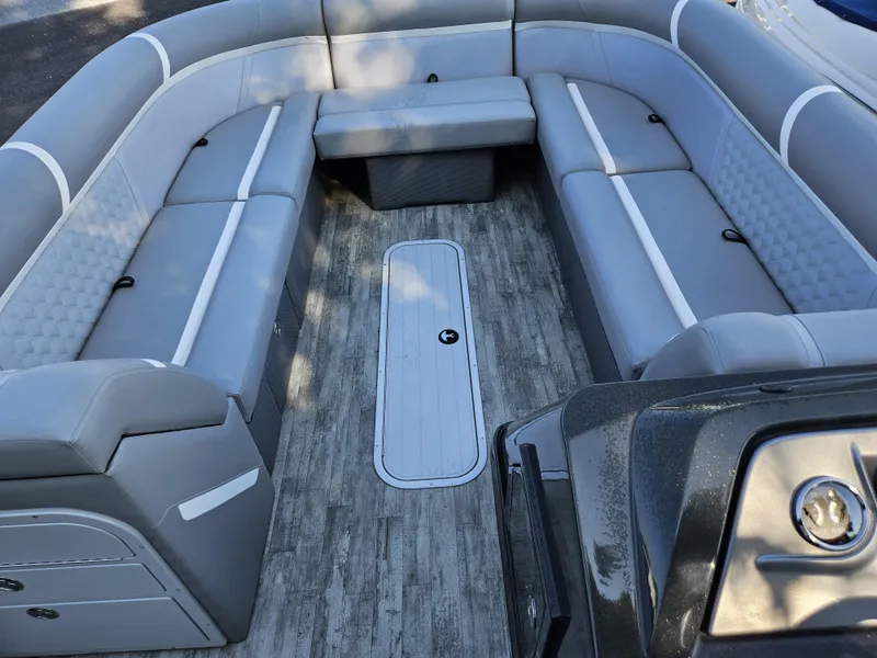 Slide: The Image of Crest Classic Platinum 240SLC CPT DLX 2023 - 6