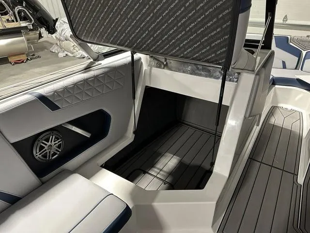 Slide: The Image of Nautique Super Air Nautique GS20 2025 - 17