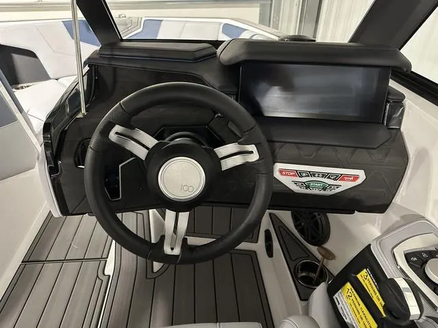 Slide: The Image of Nautique Super Air Nautique GS20 2025 - 19